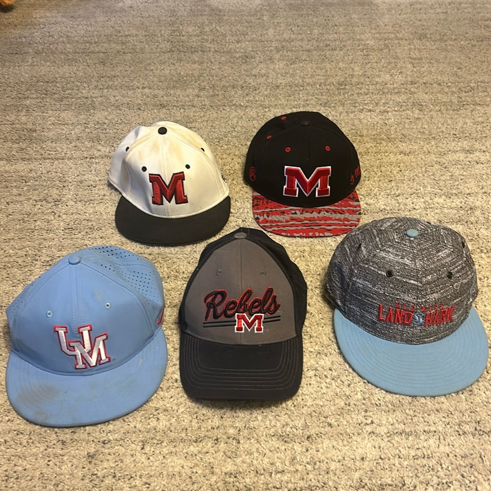 Ole Miss lot of caps one fitted and the rest are snap back. SEC